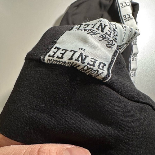 Benlee leggings black used with seam unraveling, size S