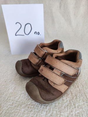 Elefanten boy shoes size 20 used with stains