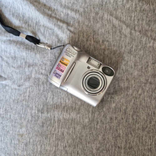 Nikon 5600 camera like new, AAA battery powered, fully functional