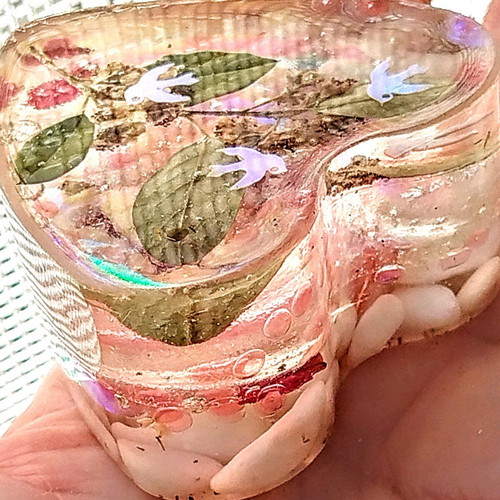 Paperweight handmade from resin with flowers and hologram effect new
