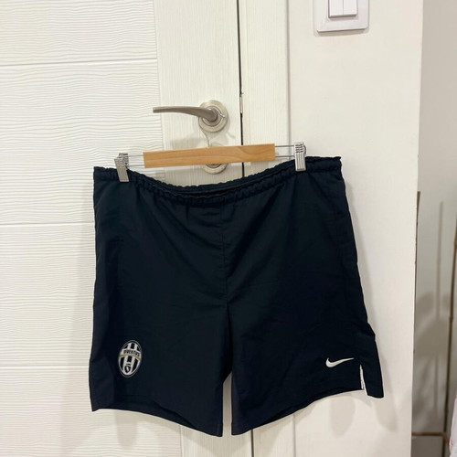 Juventus F.C. Nike men's shorts used, size small, vintage 90s 00s
