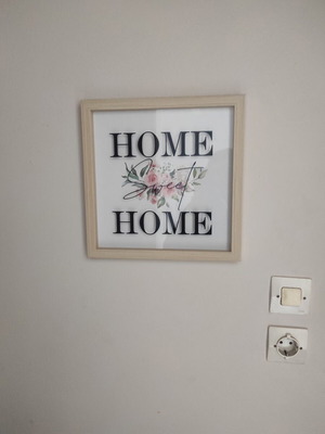 Picture frame with glass like new, 30.5 cm side