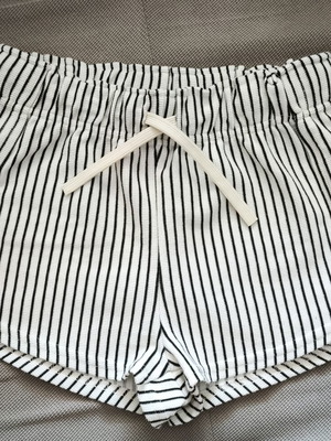 Y.F.K. girls' shorts size 146-152, black and white