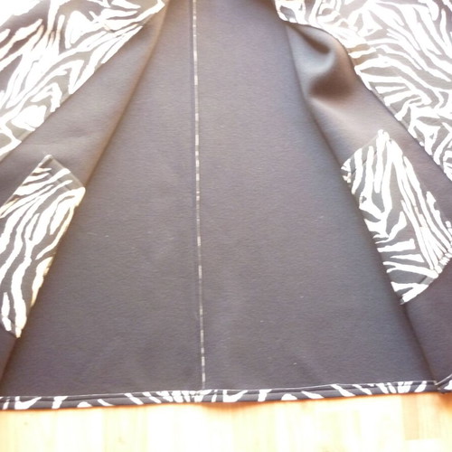 Cape with buttons like new, one size, zebra print