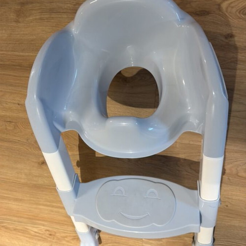 Toddler toilet seat with handles and stair like new, blue