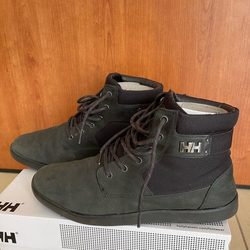 Μπότες Helly Hansen μεταχειρισμένες, αδιάβροχες, μέγεθος 43, μαύρες