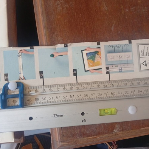 Marking Guide KH3207 with Spirit Level for Sockets, Frames & Shelves