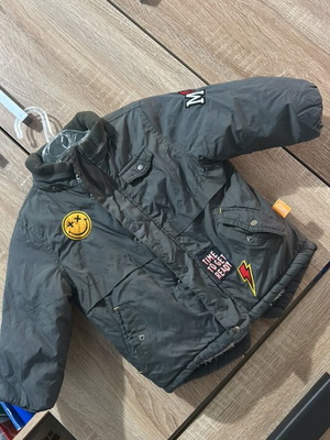 Khaki parka jacket with fur inside used, 12 months, large fit