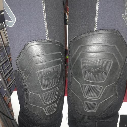 Waterproof Lynx women's diving suit size Small, neoprene 5mm like new