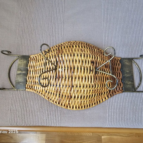 Bamboo fruit bowl like new, decorative for living room
