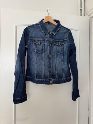 Benetton denim jacket kids size XXL like new, blue