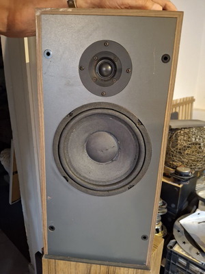 KLH P-3000-3 ηχεία μεταχειρισμένα, ζεύγος, 100W, ξύλινο πλαίσιο