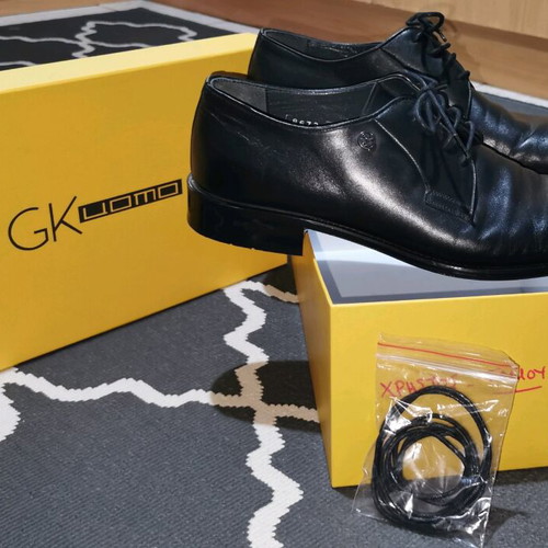 GK Uomo men's shoes scarponi like new, size 42, black