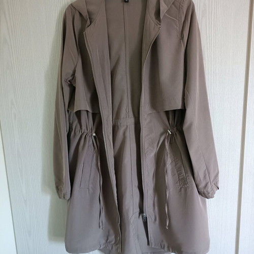 H&M Spring Trench Coat size M like new, brownish gray