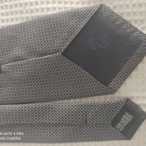 Daniel Hechter Paris tie like new, grey