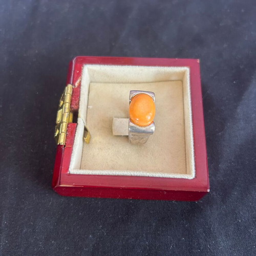 Vintage 925 silver ring with orange stone used
