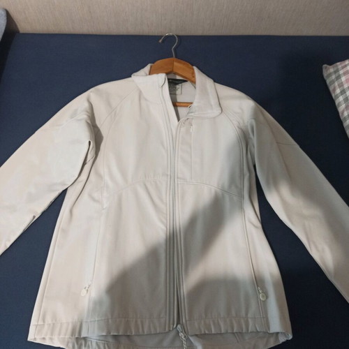 Black Diamond jacket open ecru like new