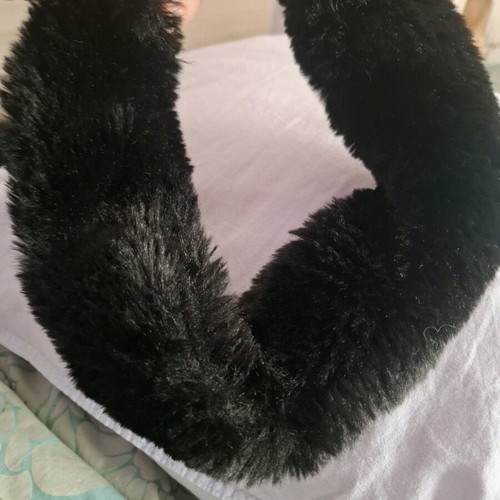 Fur headband very soft, like new, black