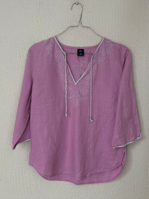 Linen top Gap with embroidery like new, pink