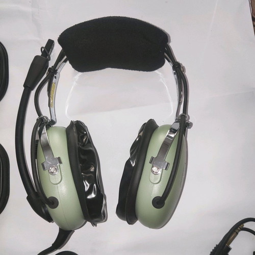 Vintage David Clark aviation headset like new with replacement gel pads