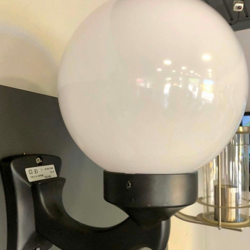 Wall light with arm (Ball) E27 screw lamp new