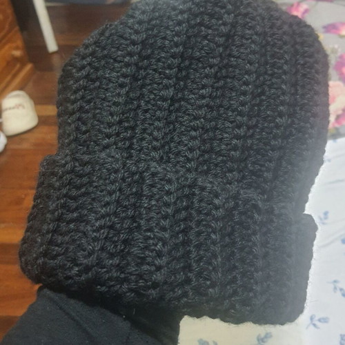 Knitted handmade hat new, unisex, black