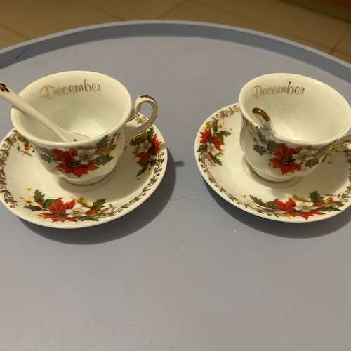 Vintage decorative cup set with Christmas motif new