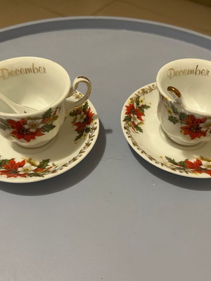 Vintage decorative cup set with Christmas motif new
