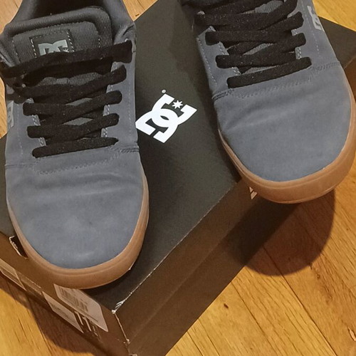 DC Crisis men's sneakers grey like new, size 45