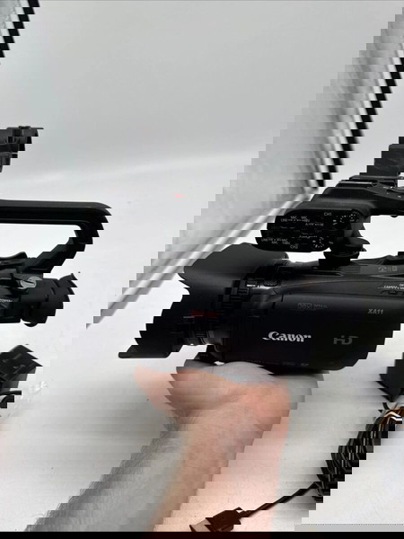 Canon XA 11 - Camcorder + Τσάντα Μεταφοράς Caselogic