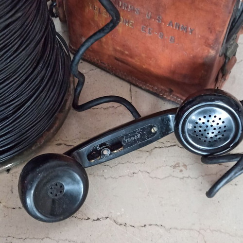 Military Field Telephone EE-8-A US-ARMY used, set of two