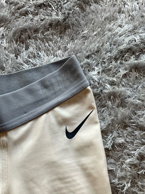 Nike leggings new, without tags, never worn