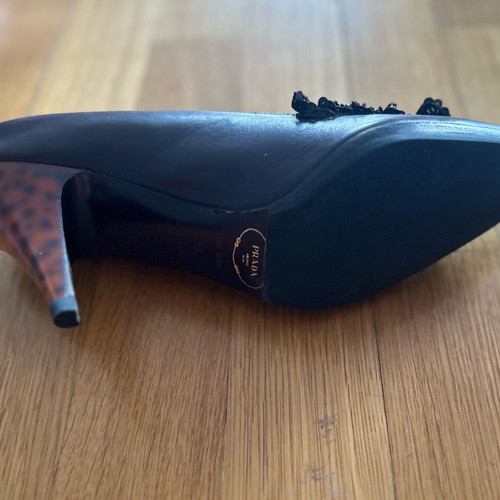 Prada brown leather heels like new with embellishments