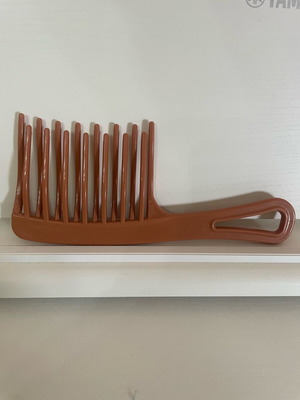 Wavy hair comb like new