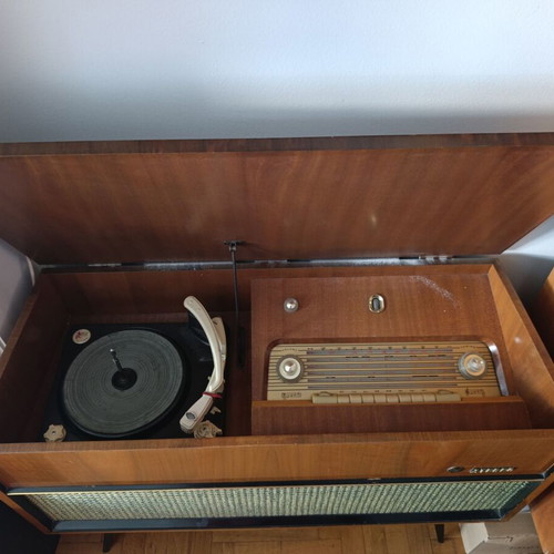 Pye 60s radio turntable used, mid century, AM radio