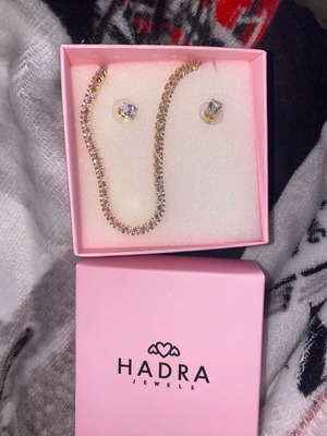 Hadra Jewels jewelry set necklace and earrings with rhinestones gold color, new