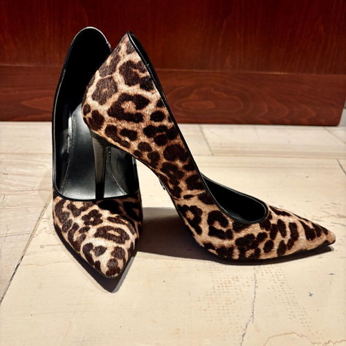 Michael Kors Leopard Pony Skin Pumps Like New