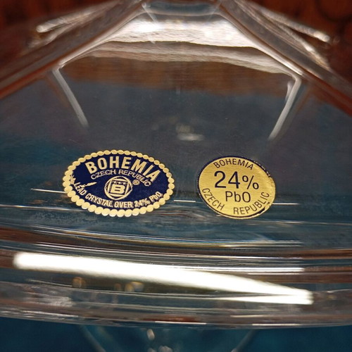 Quadro Bohemian crystal fondue pot like new, dimensions 17x17x17 cm