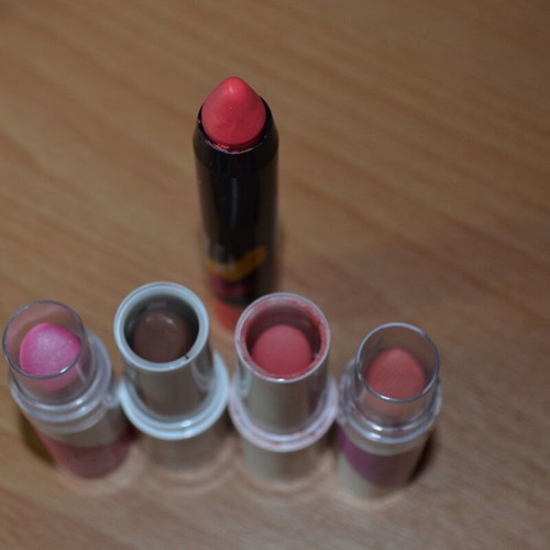 Lipsticks used, 5 shades pink, nude, peach, brown, coral