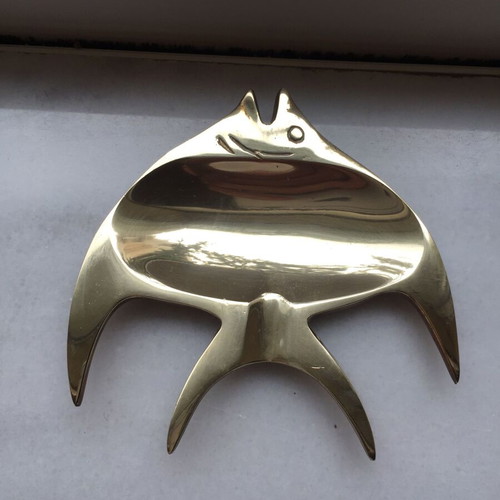 Brass decorative ashtrays used, vintage fish-shaped set