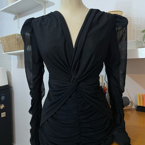 Essaworld mini dress long sleeve midi like new, one size, black