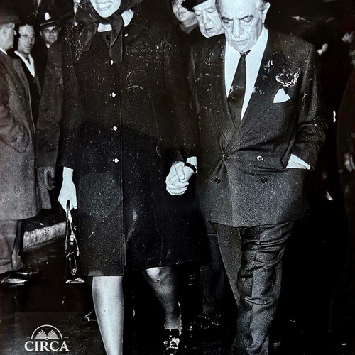 44 Journalistic Photos of Alexandros Onassis Funeral like new