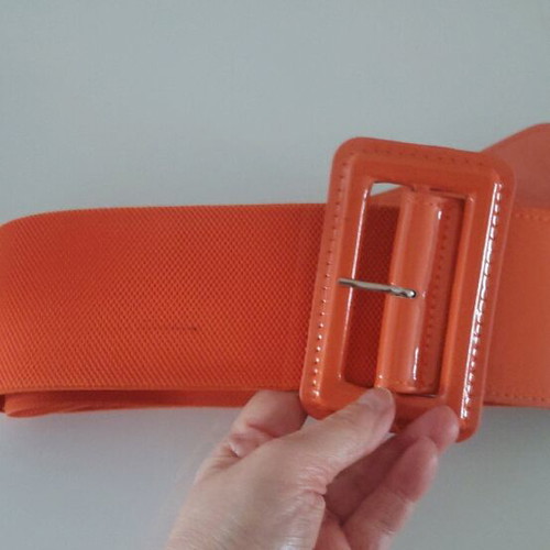 Wide elastic orange belt like new adjustable
