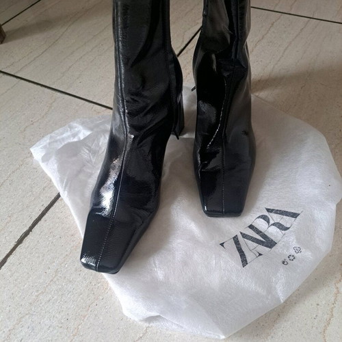 Zara patent leather ankle boots size 40 like new, black