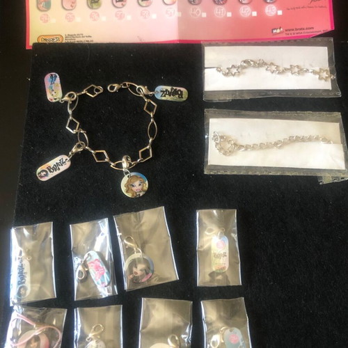 Bratz 2007 Fashion Pixies collectible metal charms and new bracelets