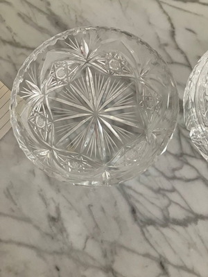 Bohemian Crystal Fountain Diameter 16cm, height 9