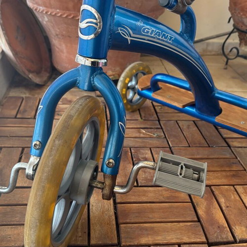 Giant Li’l children's tricycle used with removable handle