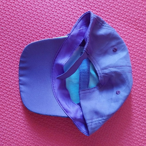 Disney Frozen cap jockey like new, multicolor