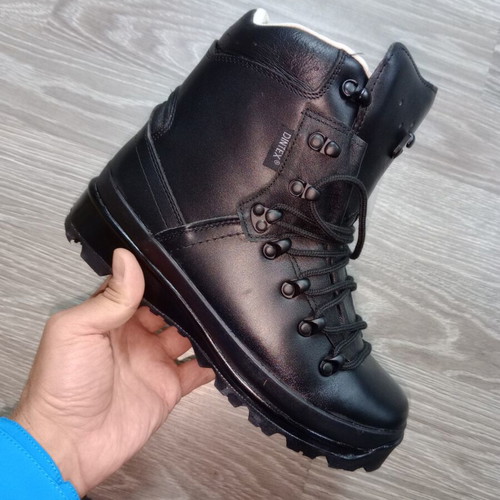 Mil-Tec hiking boots new, size 46, black leather