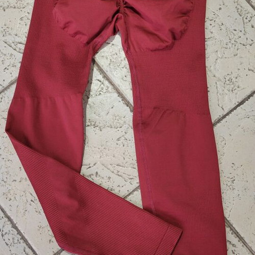 Thrivin women's sports leggings new, red, size M